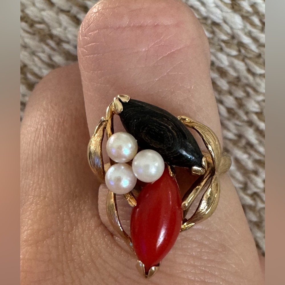 Vintage Hawaiian 14k Coral/Pearl Ring